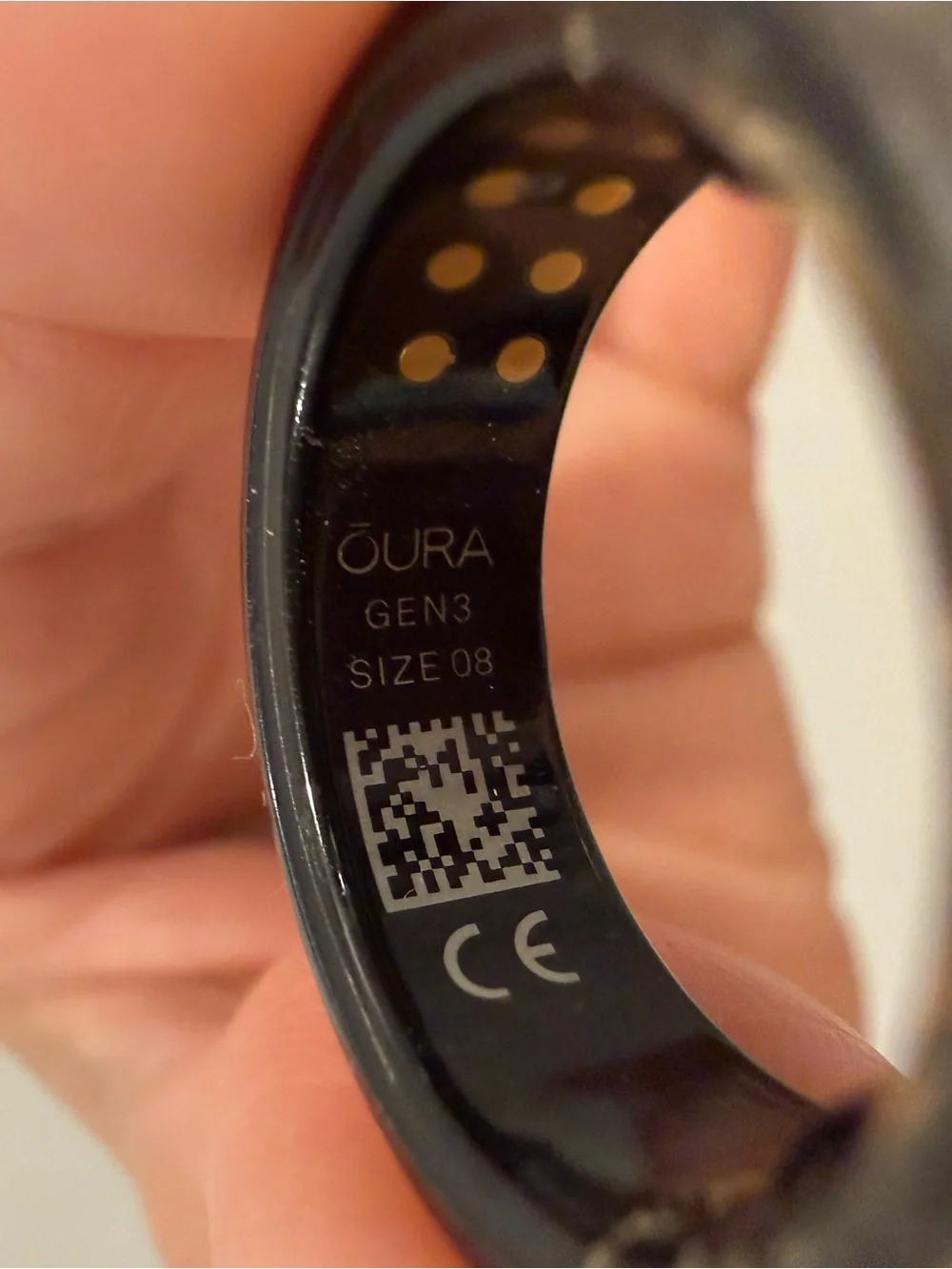 Oura Gen 3 Size 8 Heritage Black Fitness Tracker Ring, Charger and Cable